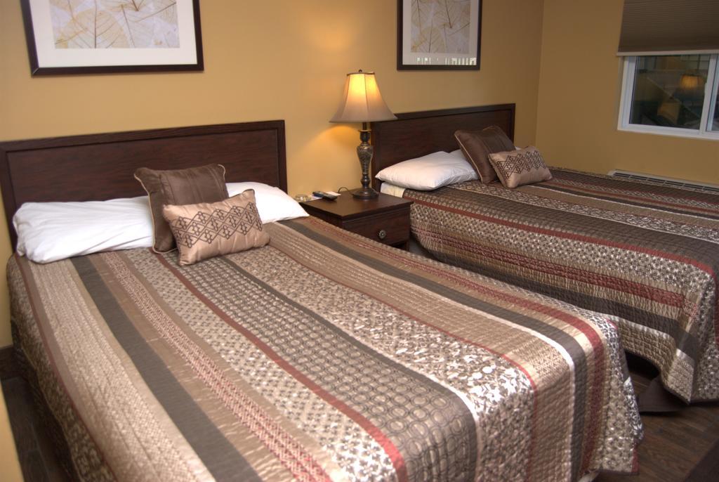פוט-אין-ביי Commodore Resort מראה חיצוני תמונה